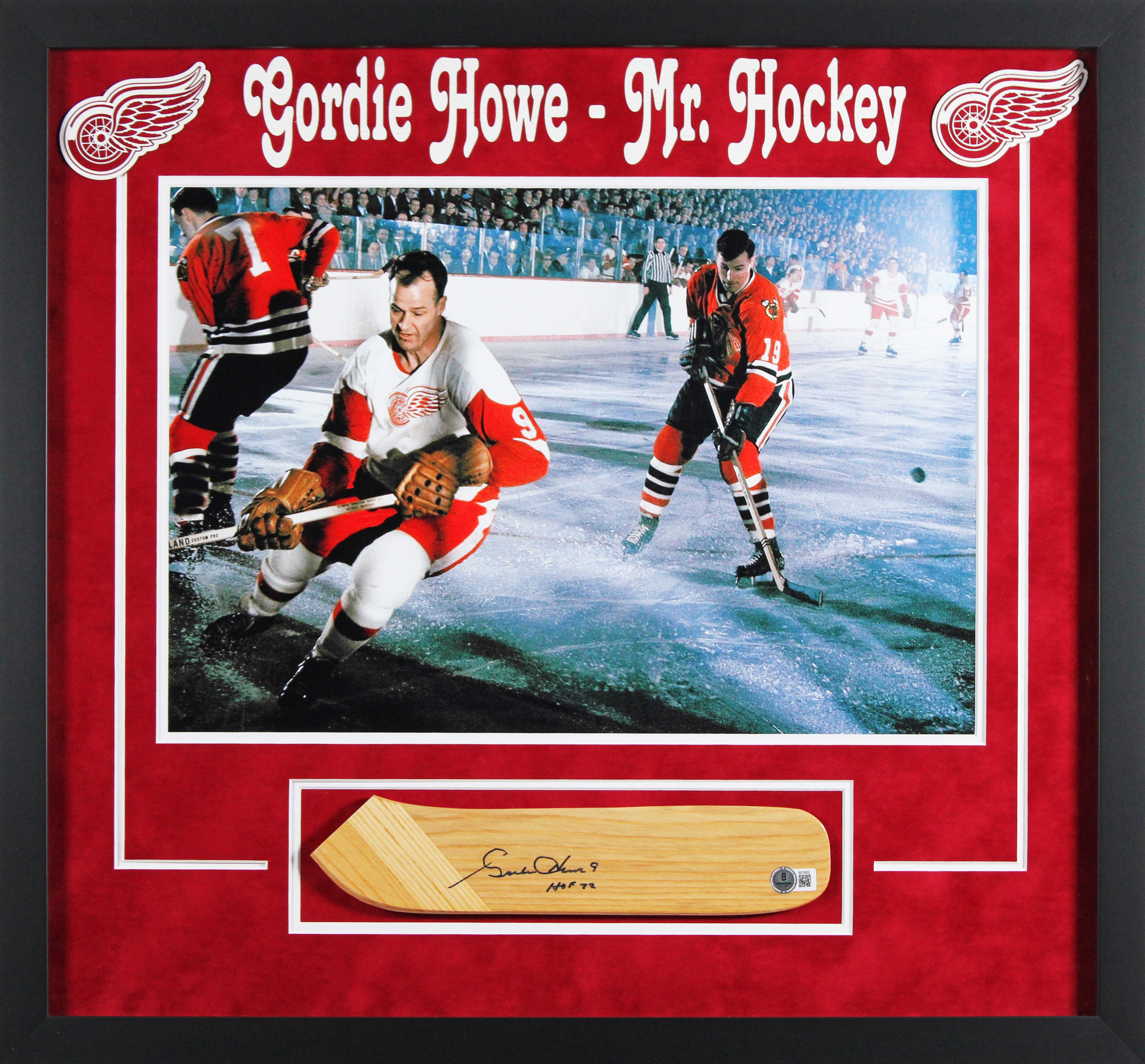 Red Wings Gordie Howe "HOF 72" Signed Hockey Stick Framed Display BAS #BS78052