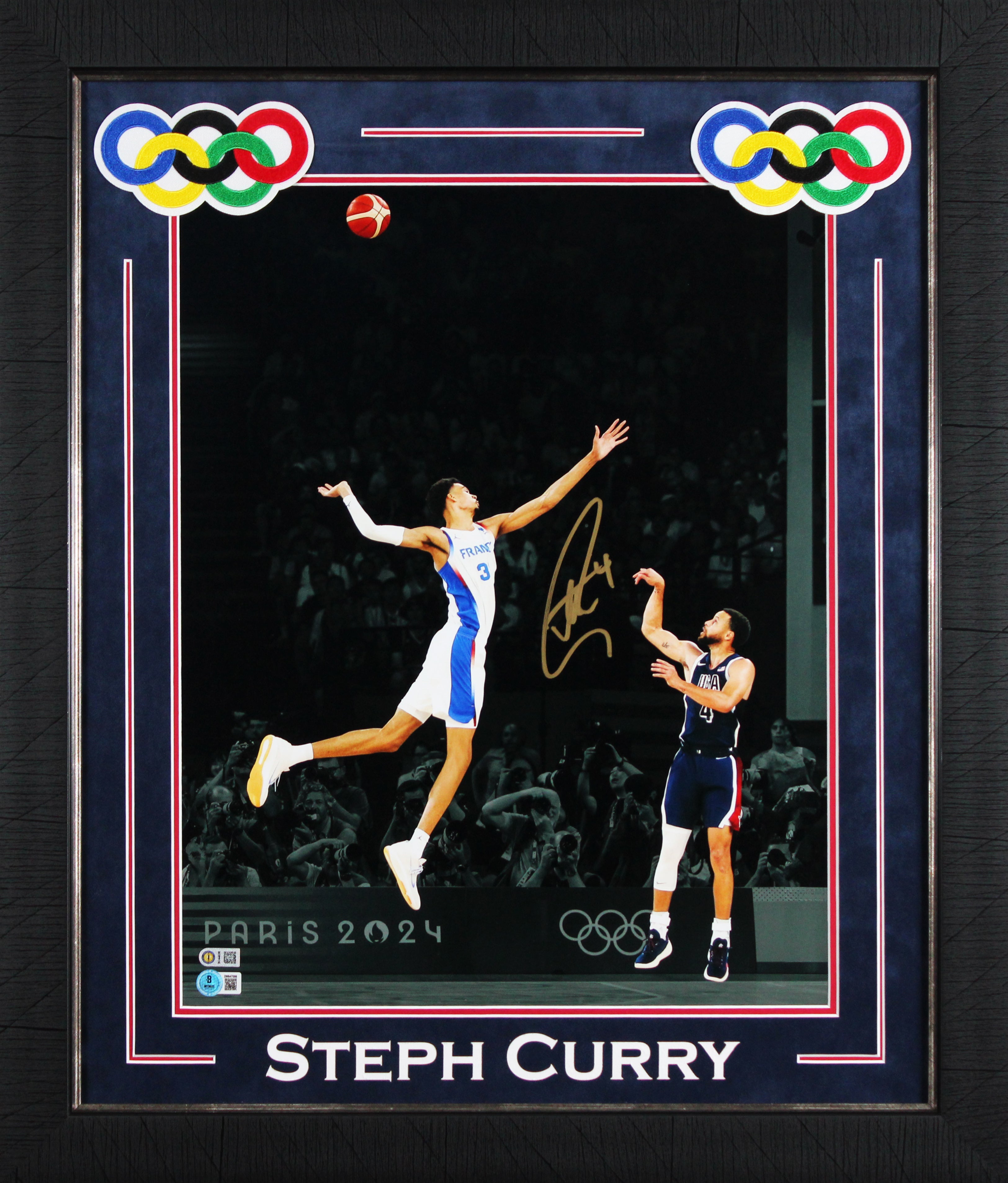 USA Stephen Curry Signed 16x20 Vertical Spotlight Framed Photo Vs Wembanyama BAS