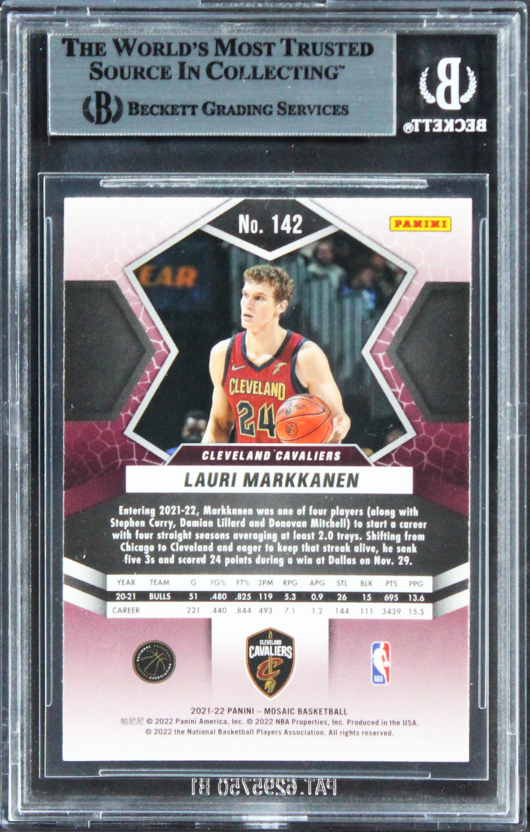 Cavaliers Lauri Markkanen Signed 2021 Panini Mosaic #142 Card BAS Slabbed