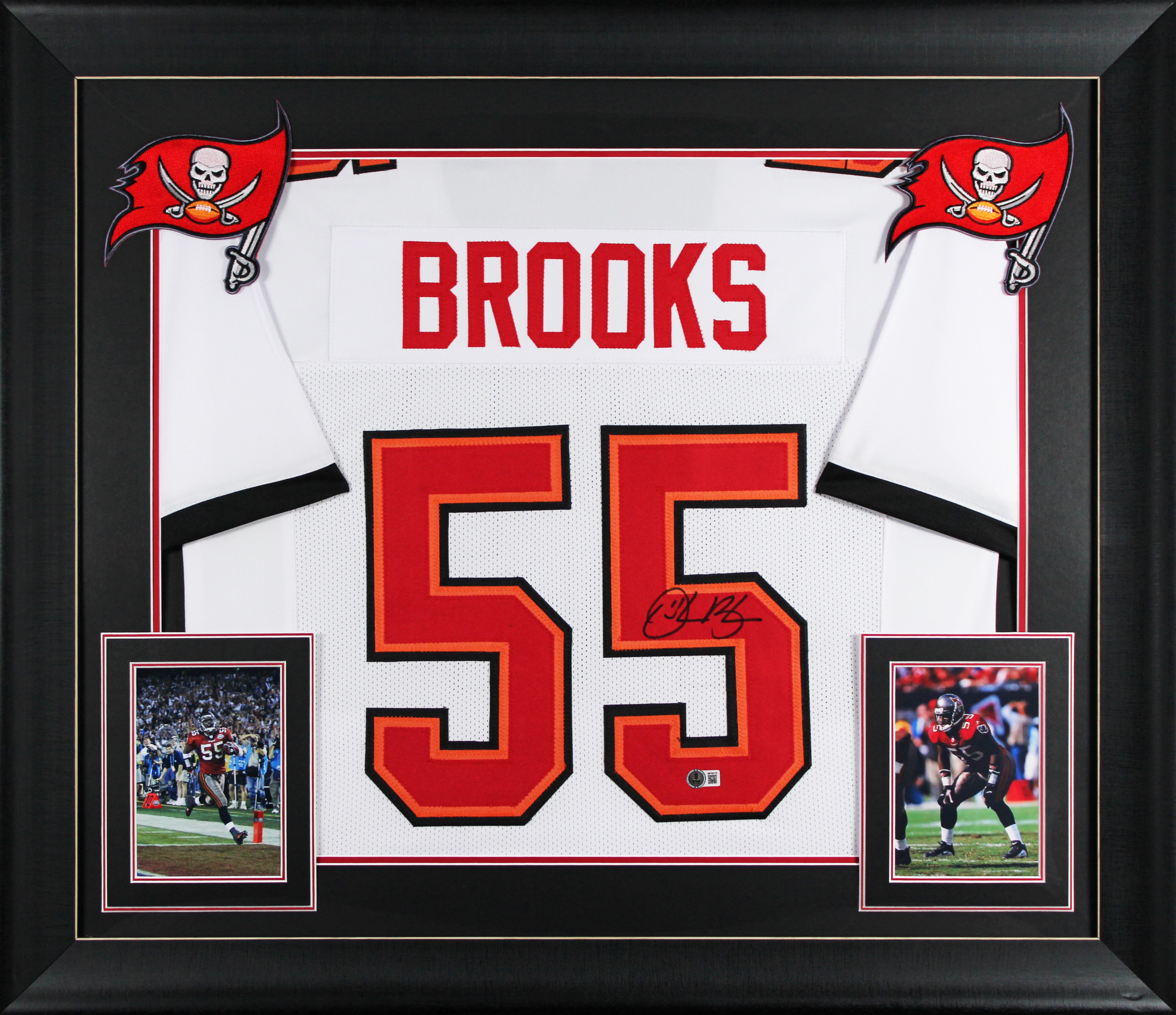 Derrick Brooks Authentic Signed White Pro Style Framed Jersey BAS Witnessed