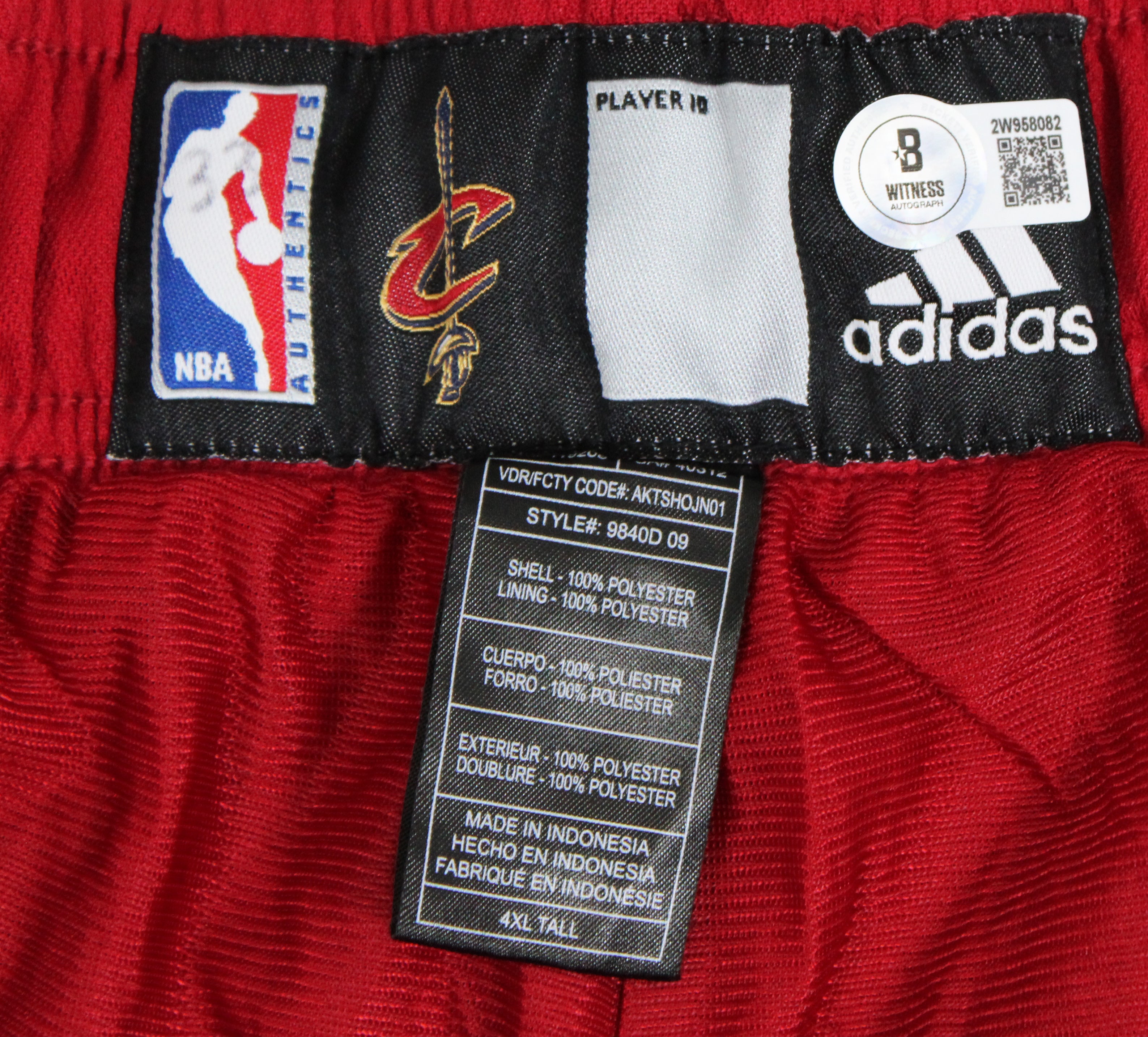 Cavaliers Shaquille O'Neal Signed Red Adidas Practice Shorts BAS Wit #2W958082