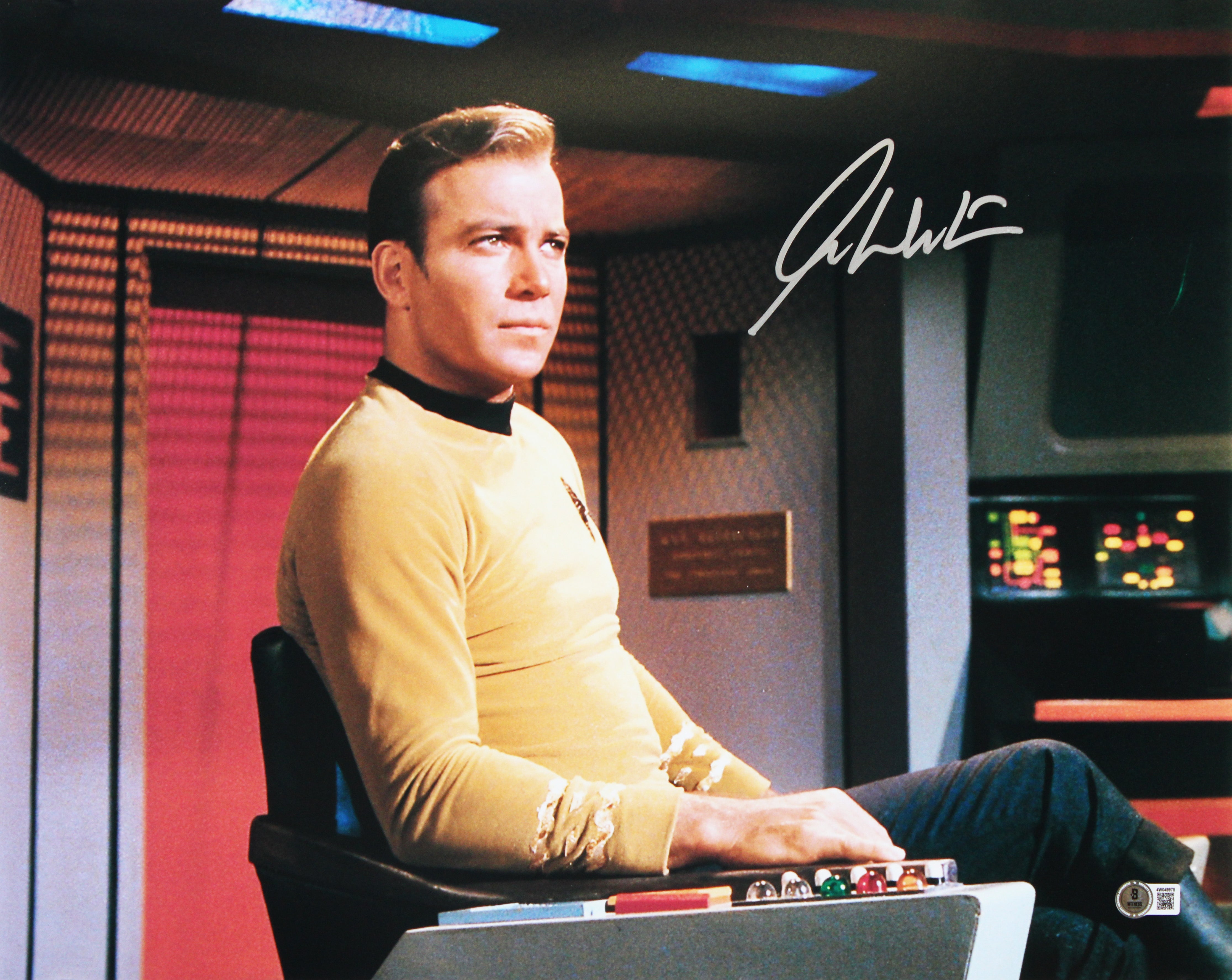 William Shatner Star Trek Signed 16x20 Captain Kirk Horizontal Photo BAS Witness