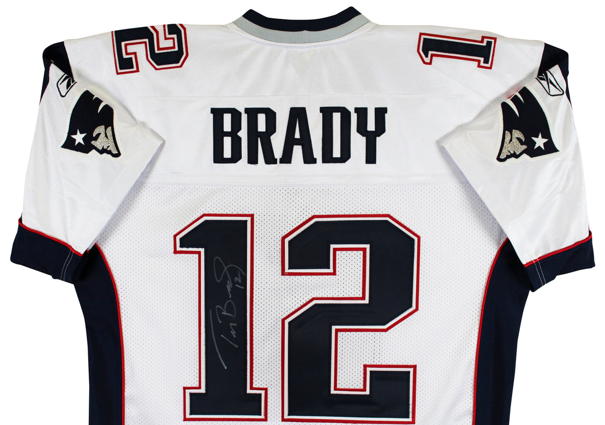Patriots Tom Brady Signed 2006 Vintage White Reebok Jersey BAS #AC020749