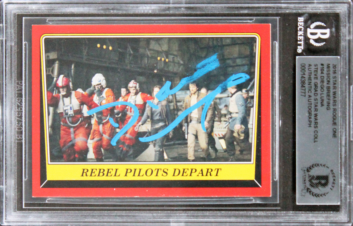 Diego Luna Signed 2016 Star Wars Rogue One Mission Briefing #104 Card BAS Slab 2