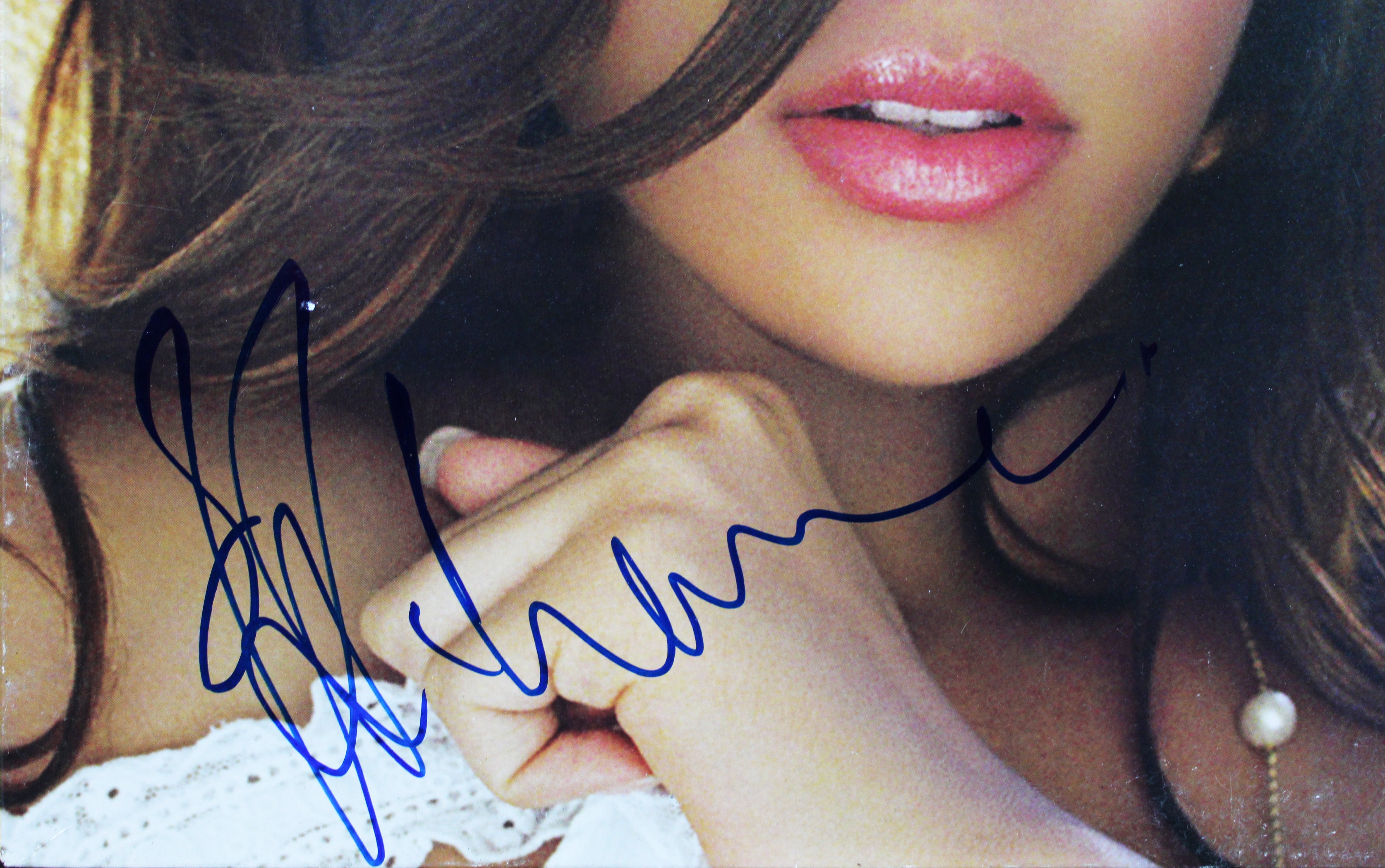 Rihanna Signed A Girl Like Me Album Cover W/ Vinyl Auto 10! BAS LOA #AE13762