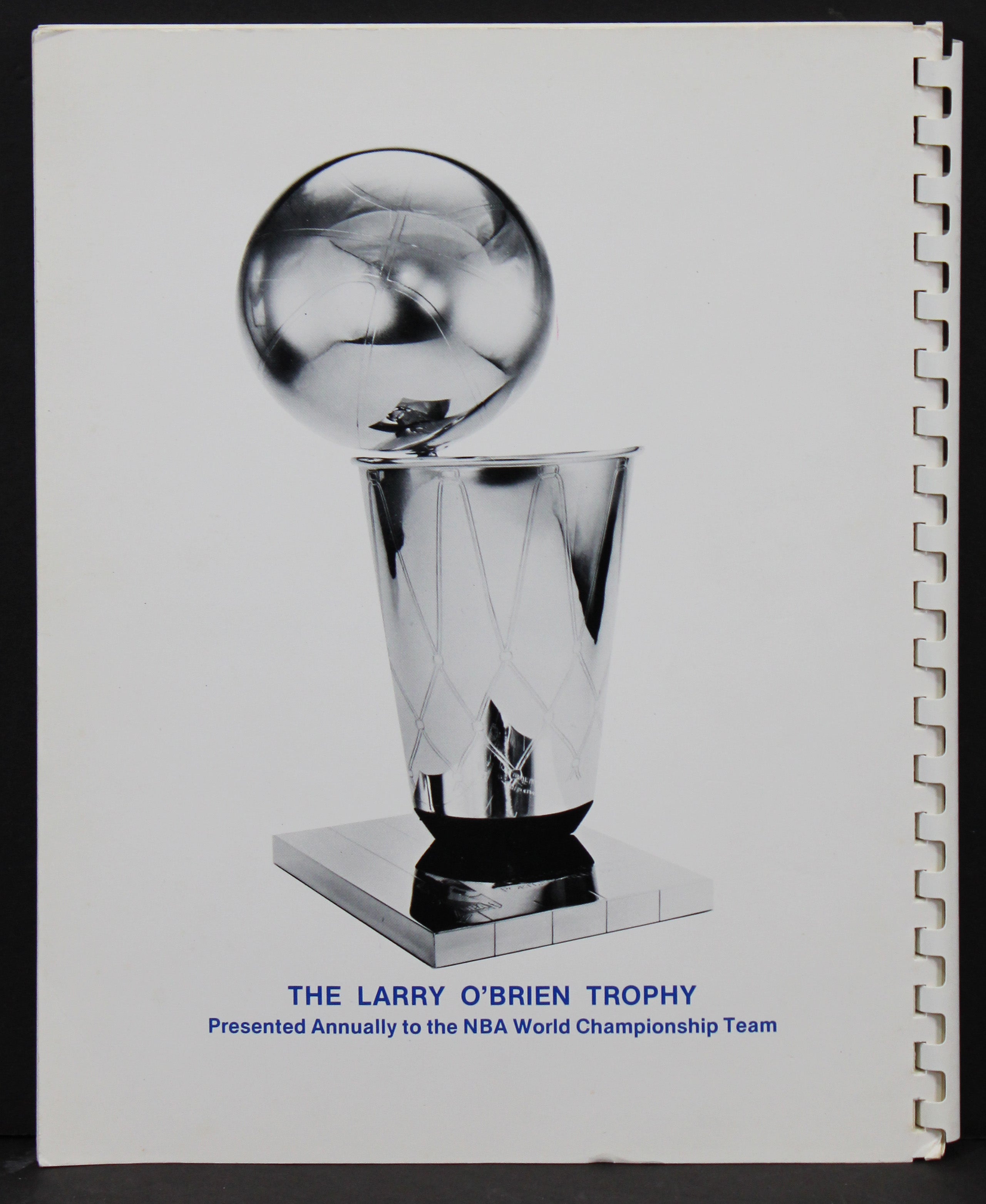 Lakers Magic Johnson 1987 NBA FInals Media Guide Autographed BAS Witnessed