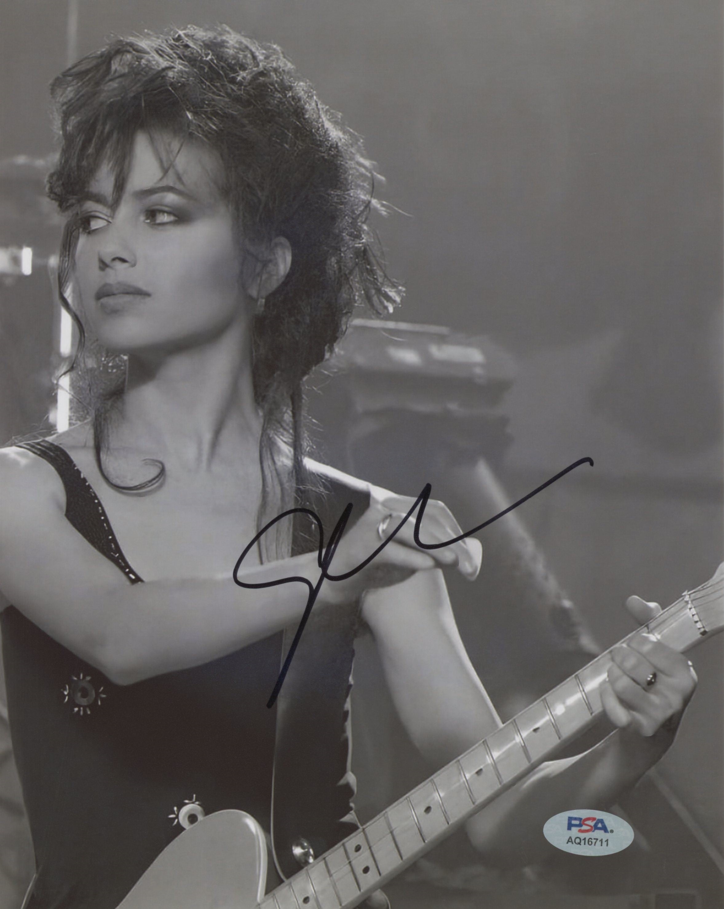 Susanna Hoffs The Bangles Authentic Signed 8x10 Photo PSA/DNA #AQ16711