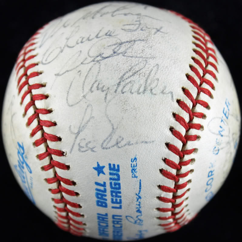 1989 Yankees Team (29) Signed OML Baseball Henderson Mattingly +27 JSA #X26506