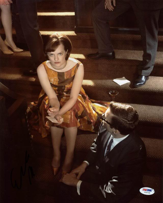 Elisabeth Moss Mad Men Signed Authentic 11X14 Photo Autographed PSA/DNA #U18735