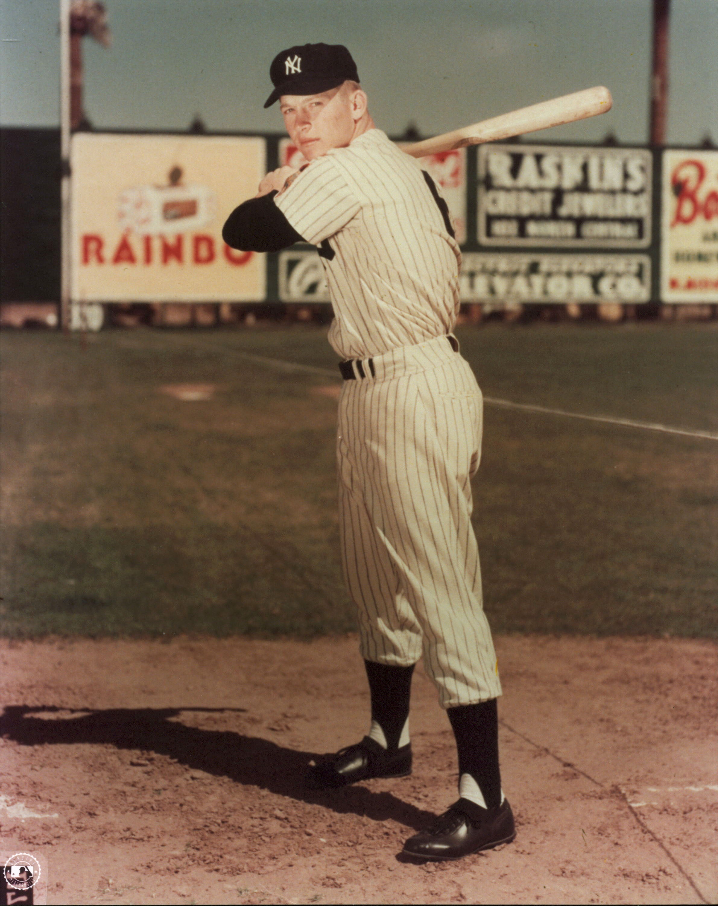 Yankees Mickey Mantle 8x10 PhotoFile Bat On Shoulder In 2 Hands Photo Un-signed