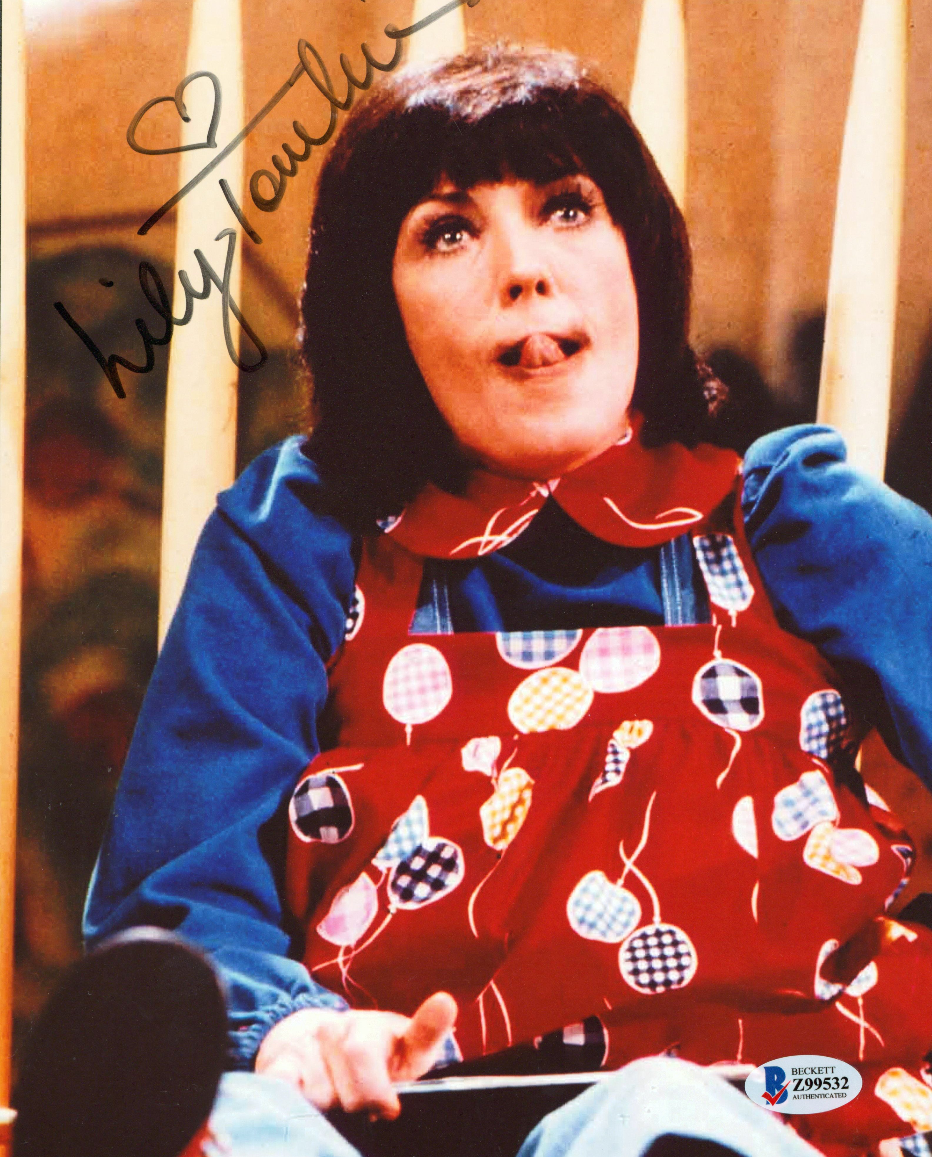 Lily Tomlin Rowan & Martin's Laugh-In Authentic Signed 8x10 Vertical Photo BAS 3