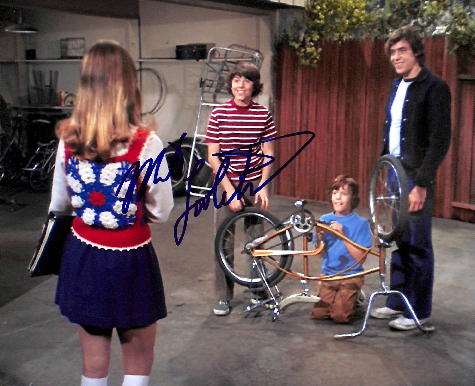 Mike Lookinland The Brady Bunch Authentic Signed 8x10 Photo BAS #E37971