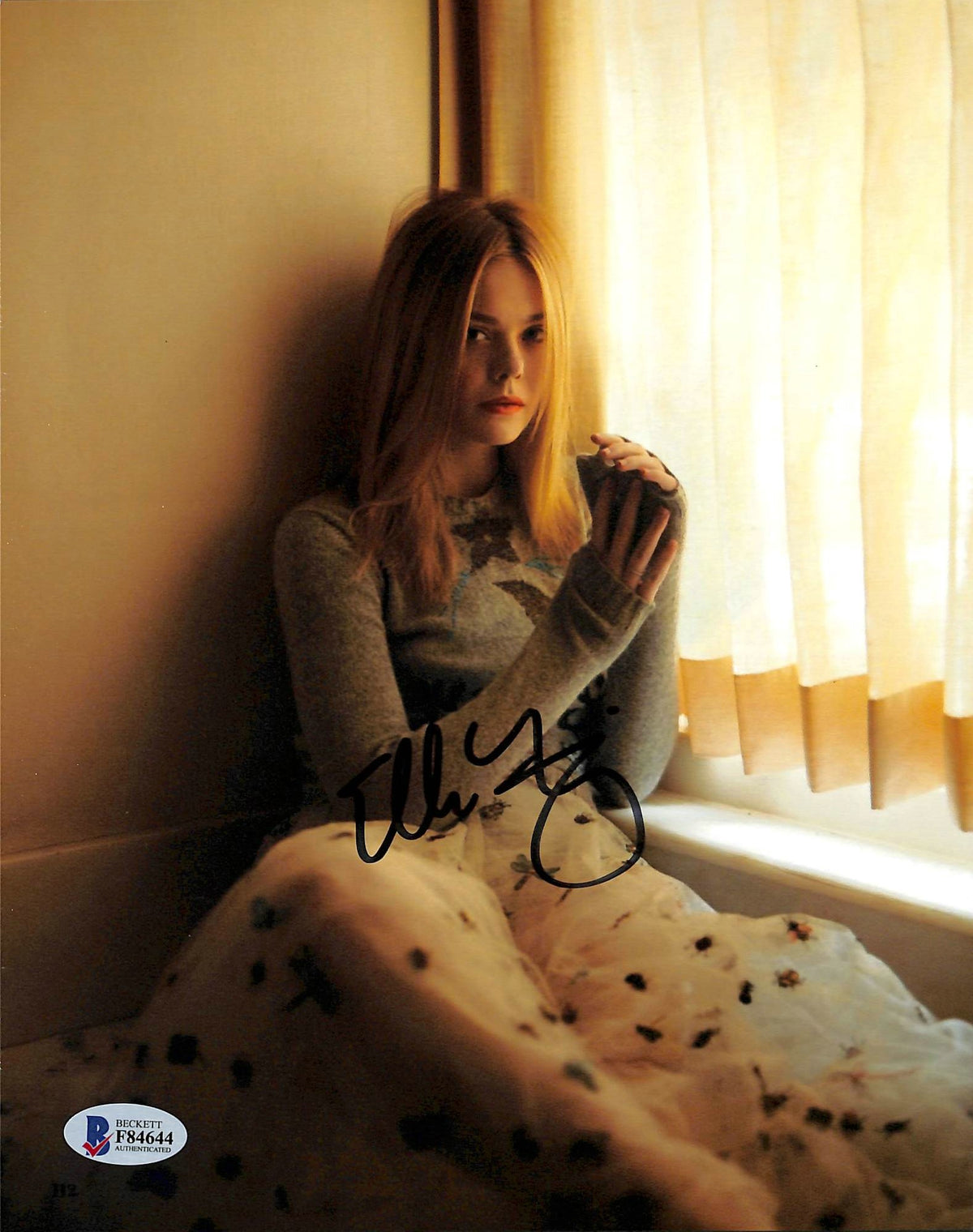 Elle Fanning Authentic Signed 8x10 Photo Autographed BAS #F84644