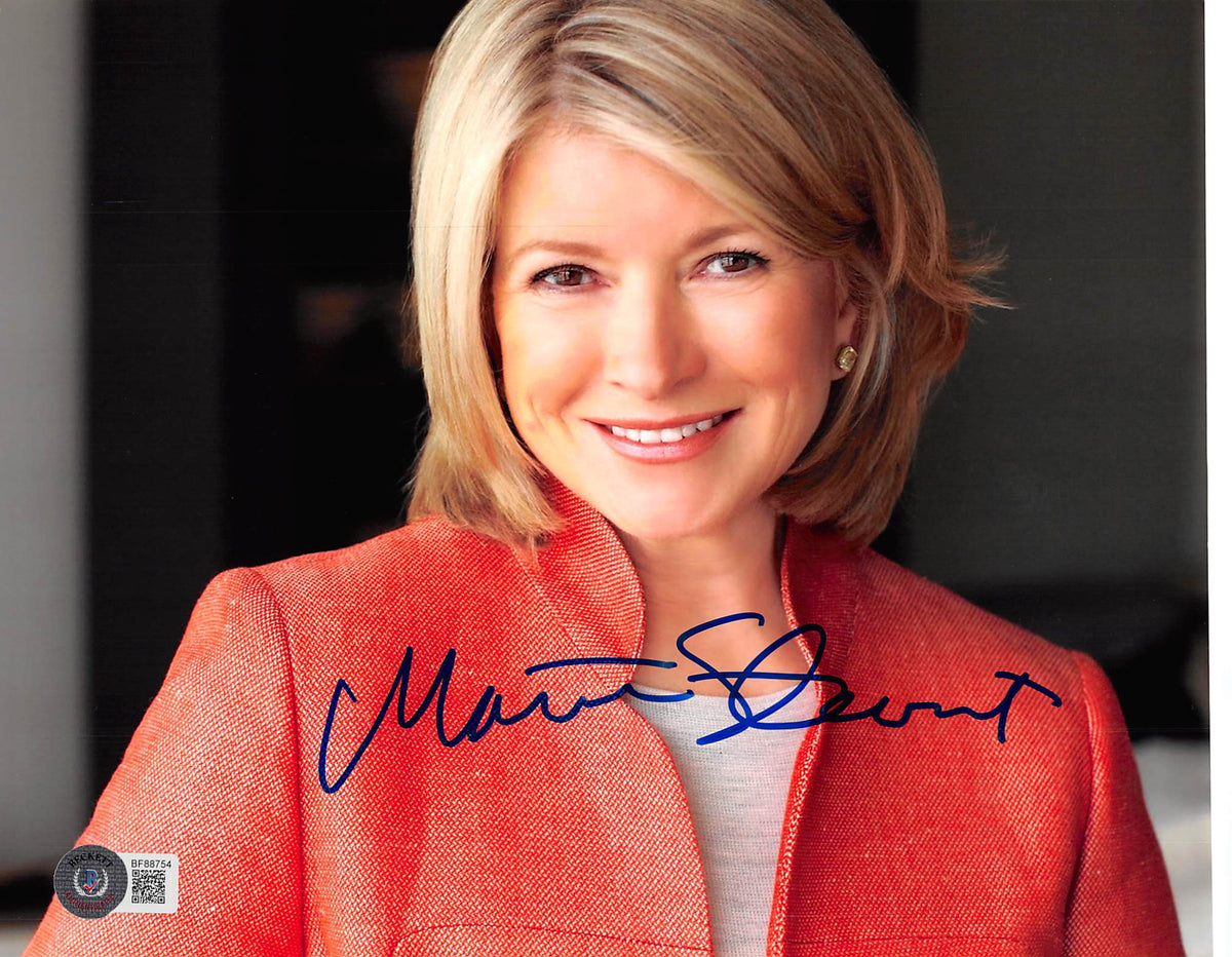 Martha Stewart Authentic Signed 8x10 Photo Autographed BAS #BF88754