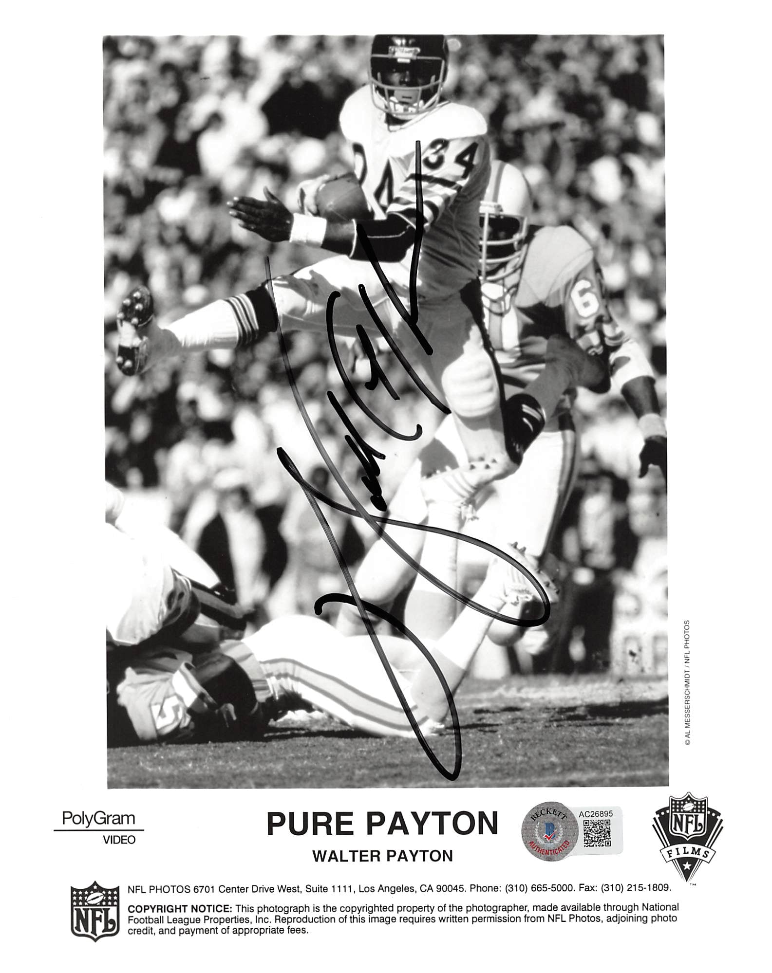 Bears Walter Payton Authentic Signed 8x10 Black & White Photo BAS #AC26895