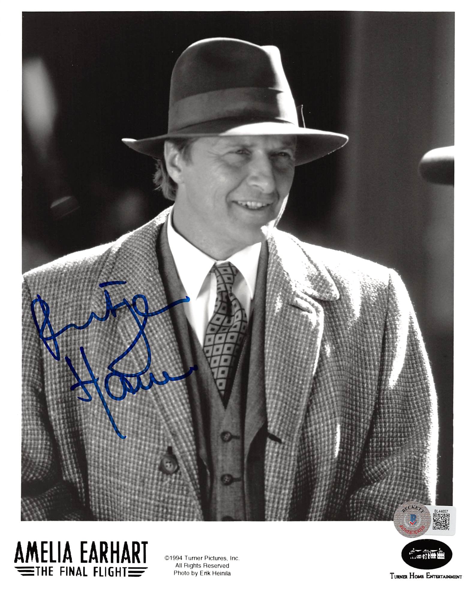 Rutger Hauer Amelia Earhart: The Final Flight Signed 8x10 Photo BAS #BL44657