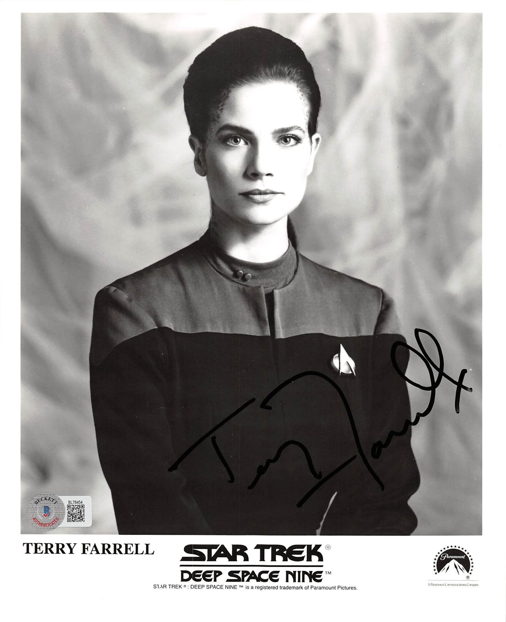 Terry Farrell Star Trek: Deep Space Authentic Signed 8x10 Photo BAS #BL76454