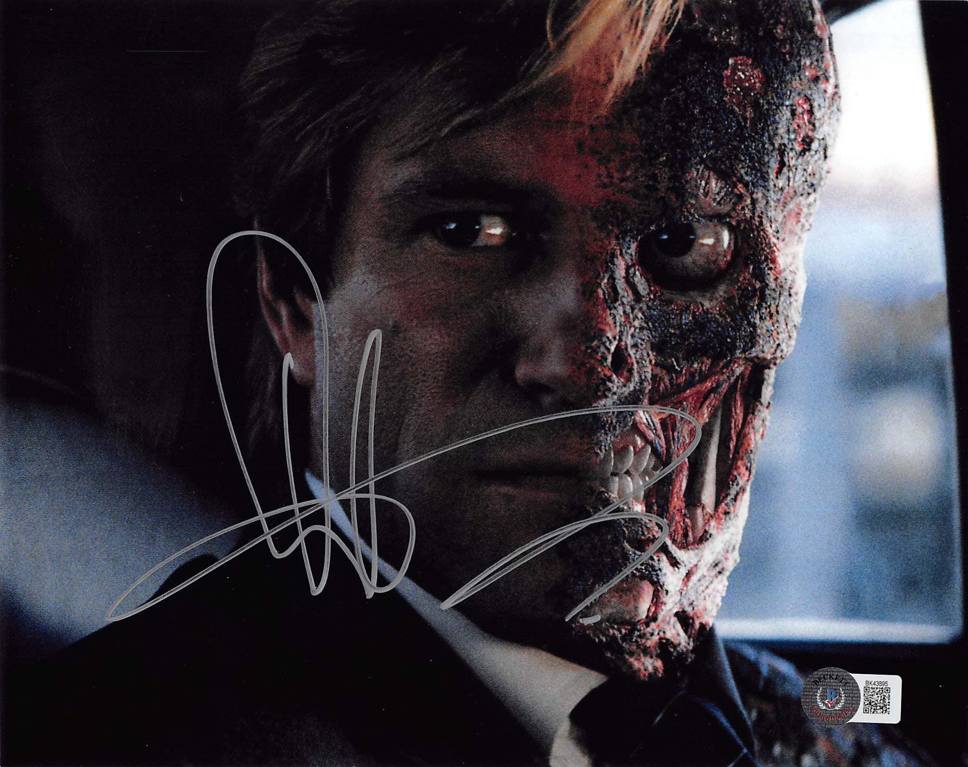 Aaron Eckhart Batman The Dark Knight Signed 8x10 Horizontal Photo BAS 1