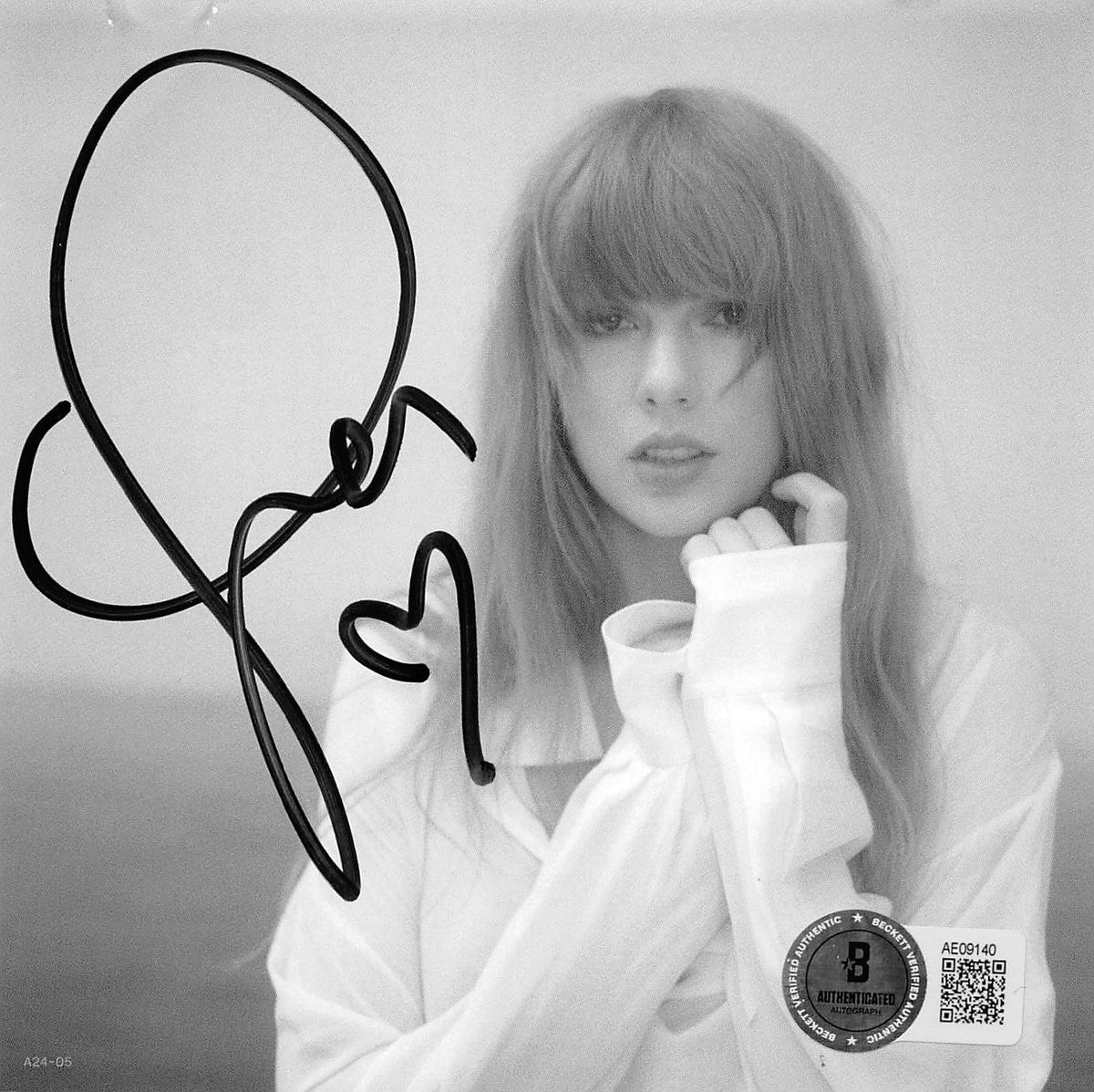 Taylor Swift Signed The Tortured Poets Department CD Insert w Heart BAS #AE09140