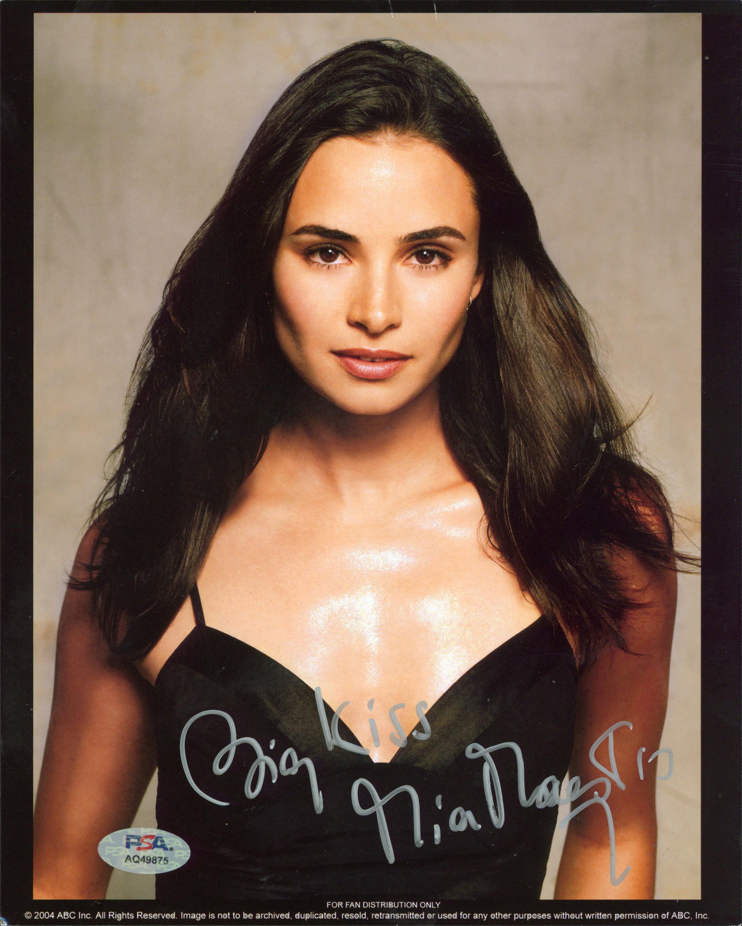 Mia Maestro Alias "Big Kiss" Authentic Signed 8x10 Photo PSA/DNA #AQ49875