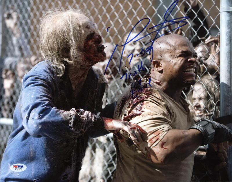 Irone Singleton The Walking Dead Signed Authentic 11X14 Photo PSA/DNA #W79876