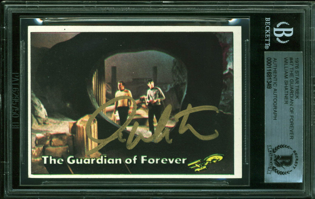 William Shatner Signed 1976 Star Trek #47 The Guardian Of Forever Card BAS Slab
