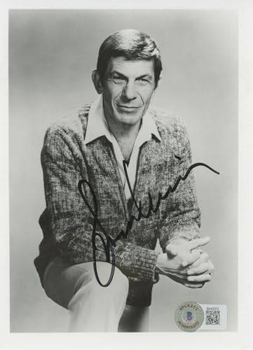 Leonard Nimoy Star Trek Authentic Signed 5x7 Black & White Photo BAS #BK43373
