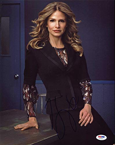 Kyra Sedgwick The Closer Signed Authentic 11X14 Photo PSA/DNA #T76201