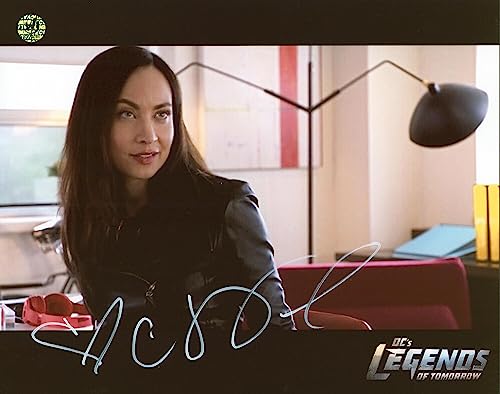 Courtney Ford DC's Legends Of Tomorrow Signed 8x10 Photo Wizard World #017305