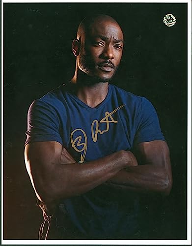 B.J. Britt Marvel Agents of SHIELD Authentic Signed 8.5x11 Photo Wizard World 1