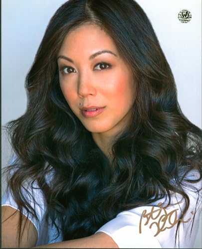 Brittany Ishibashi Marvel's Runaways Authentic Signed 8x10 Photo Wizard World 1