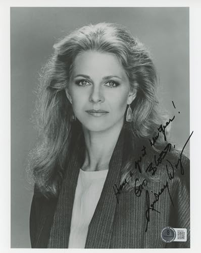 Lindsay Wagner The Bionic Woman "Great Year" Signed 8x10 Photo BAS #BM03420