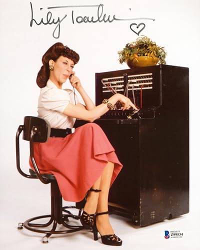 Lily Tomlin Rowan & Martin's Laugh-In Authentic Signed 8x10 Photo BAS #Z99534