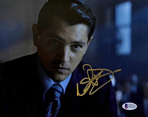 Nicholas D'Agosto Gotham Authentic Signed 8x10 Photo Autographed BAS #D05993
