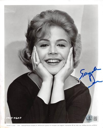Sandra Dee Come September Authentic Signed 8x10 Photo Autographed BAS #BN29109