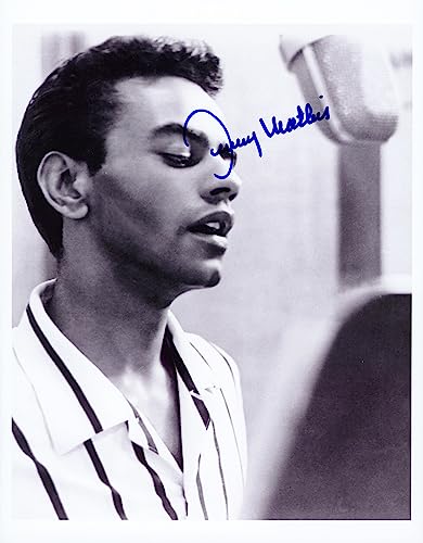 Johnny Mathis Authentic Signed 8.5x11 Black & White Photo BAS