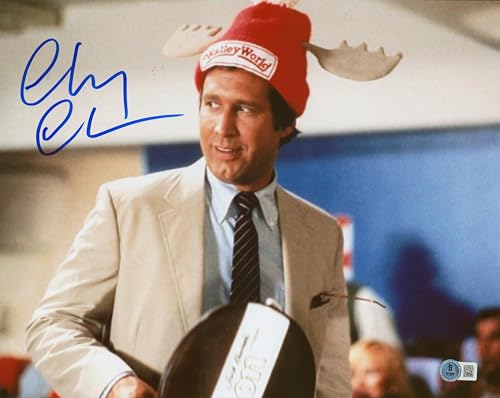 Chevy Chase Christmas Vacation Signed 11x14 Horizontal Moose Hat Photo BAS Wit