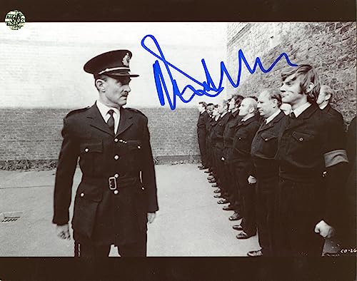 Malcolm McDowell Aces High Authentic Signed 8x10 Photo Wizard World #024356