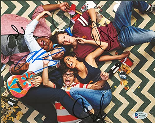 Cooper Barrett's Guide To Surviving Life (4) Signed 8x10 Photo BAS #AA03469