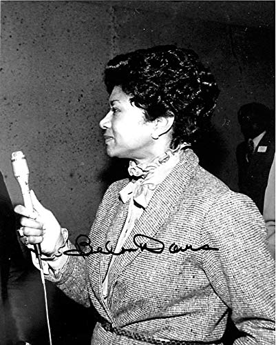 Belva Davis Television & Radio Journalist Signed 8x10 Photo BAS #F84712