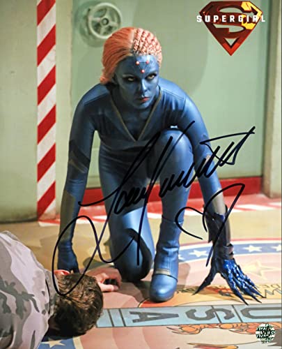 Laura Vandervoort Smallville Authentic Signed 8x10 Photo Wizard World
