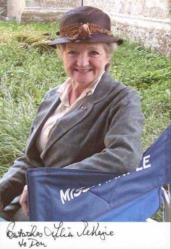 Julia McKenzie Notes on a Scandal "Best Wishes" Signed 4x6 Photo BAS #BM03275