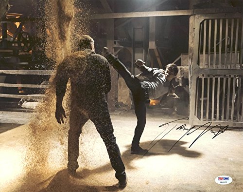 Tony Jaa AKA Tatchakorn Yeerum Signed Authentic 11X14 Photo PSA/DNA #Y84029