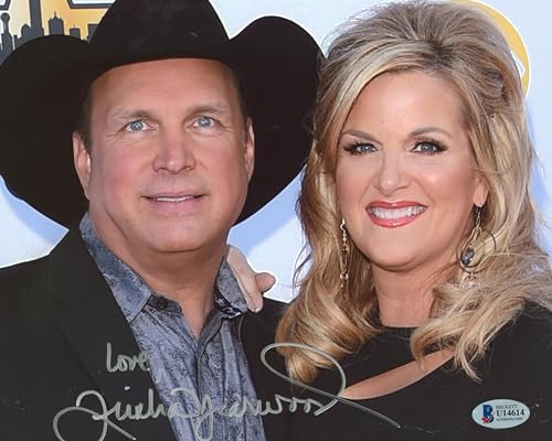 Trisha Yearwood Country Musician "Love" Authentic Signed 8x10 Photo BAS #U14614