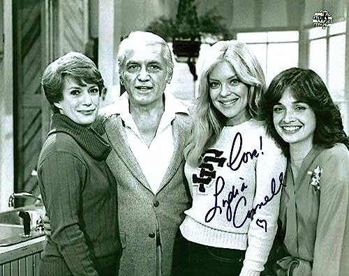 Lydia Cornell Too Close For Comfort Signed 8x10 Photo Wizard World #019081