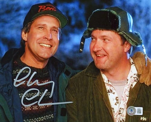 Chevy Chase Christmas Vacation Signed 8x10 Photo w/ Cousin Eddie Outside BAS Wit