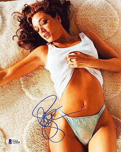 Leah Remini The King Of Queens Authentic Signed 8x10 Sexy Photo BAS #T20624