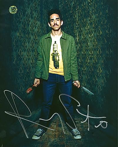 Ray Santiago Ash Vs Evil Dead Authentic Signed 8x10 Photo Wizard World #018855