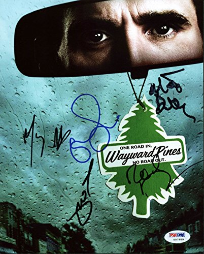 Wayward Pines Cast (5) Shyamalan, Howard, Dillon Signed 8X10 Photo PSA #Y07989