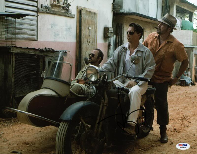 Johnny Depp The Rum Diary Signed Authentic 11X14 Photo PSA/DNA #W46409